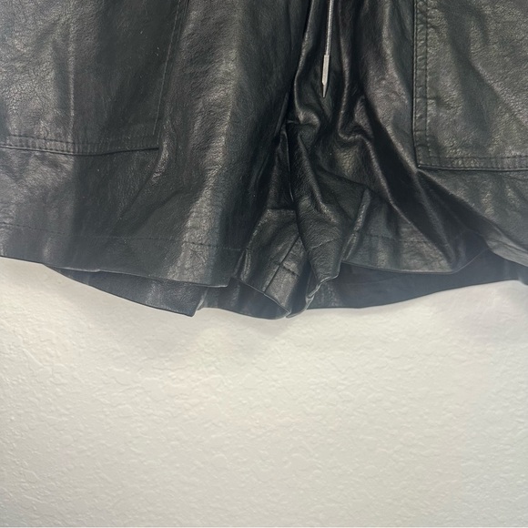 High-Waisted Pleather Shorts – Size Medium - Picture 3 of 5